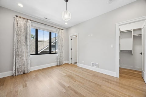 Tiny photo for 17 Ulm Place, Hinsdale, IL 60521 (MLS # 12774207)