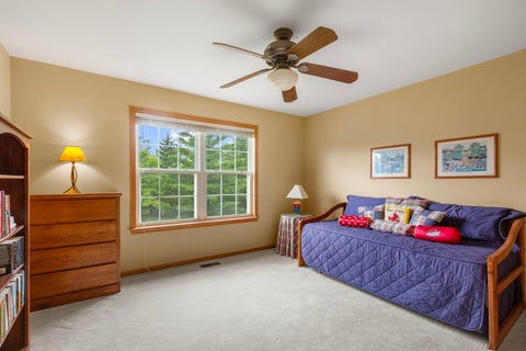 Tiny photo for 4 Wellesley Court, Hawthorn Woods, IL 60047 (MLS # 12730351)