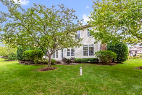 Tiny photo for 4 Wellesley Court, Hawthorn Woods, IL 60047 (MLS # 12730351)