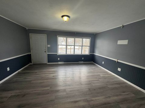 Tiny photo for 1213 3rd Ave N Avenue N, Clinton, IA 52732 (MLS # 100000221)