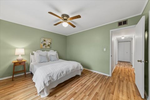 Tiny photo for 507 N Clearwater Street, Roselle, IL 60172 (MLS # 12591340)