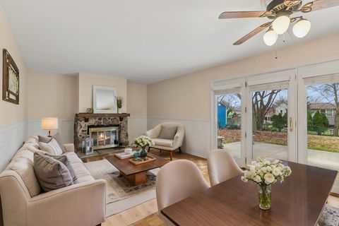 Tiny photo for 507 N Clearwater Street, Roselle, IL 60172 (MLS # 12591340)