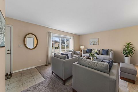 Tiny photo for 507 N Clearwater Street, Roselle, IL 60172 (MLS # 12591340)