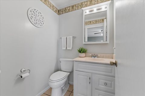 Tiny photo for 507 N Clearwater Street, Roselle, IL 60172 (MLS # 12591340)