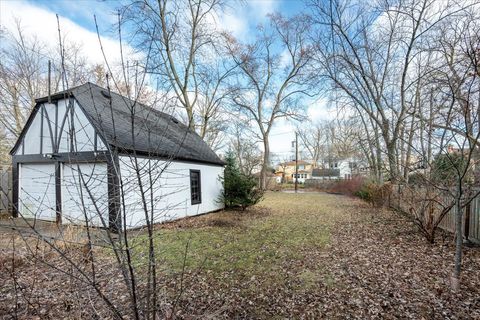 Tiny photo for 128 Lawndale Avenue, Wilmette, IL 60091 (MLS # 12550995)