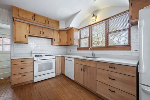 Tiny photo for 128 Lawndale Avenue, Wilmette, IL 60091 (MLS # 12550995)