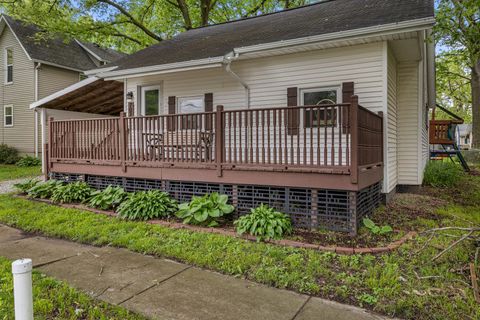 Tiny photo for 702 E Lincoln Street, Monticello, IL 61856 (MLS # 12634254)
