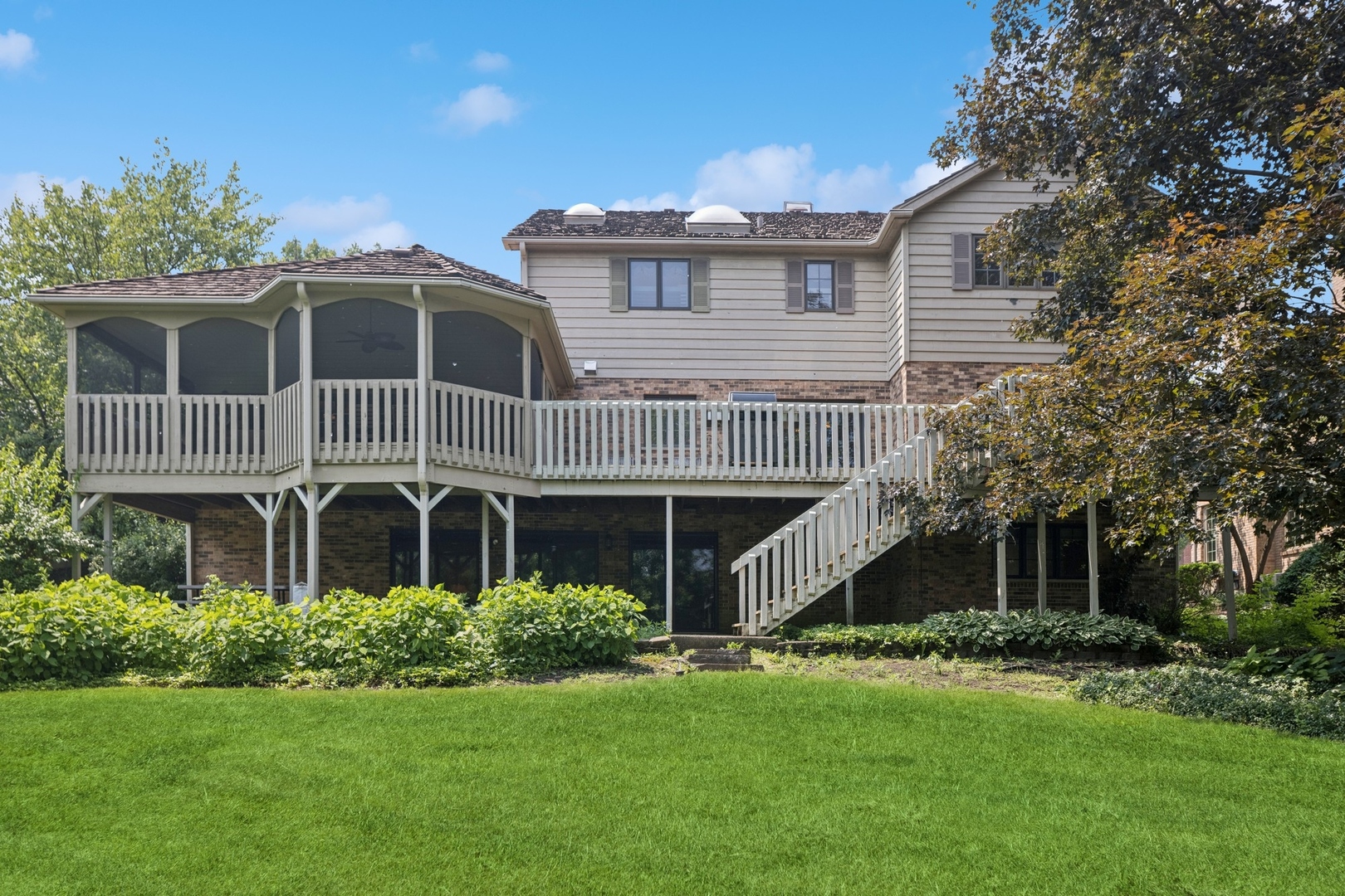 7565 Woodland Lane