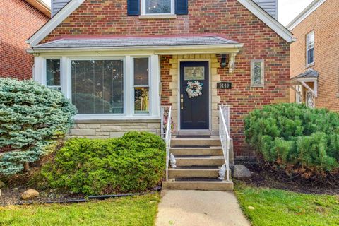 Tiny photo for 6149 N Karlov Avenue, Chicago, IL 60646 (MLS # 12580237)