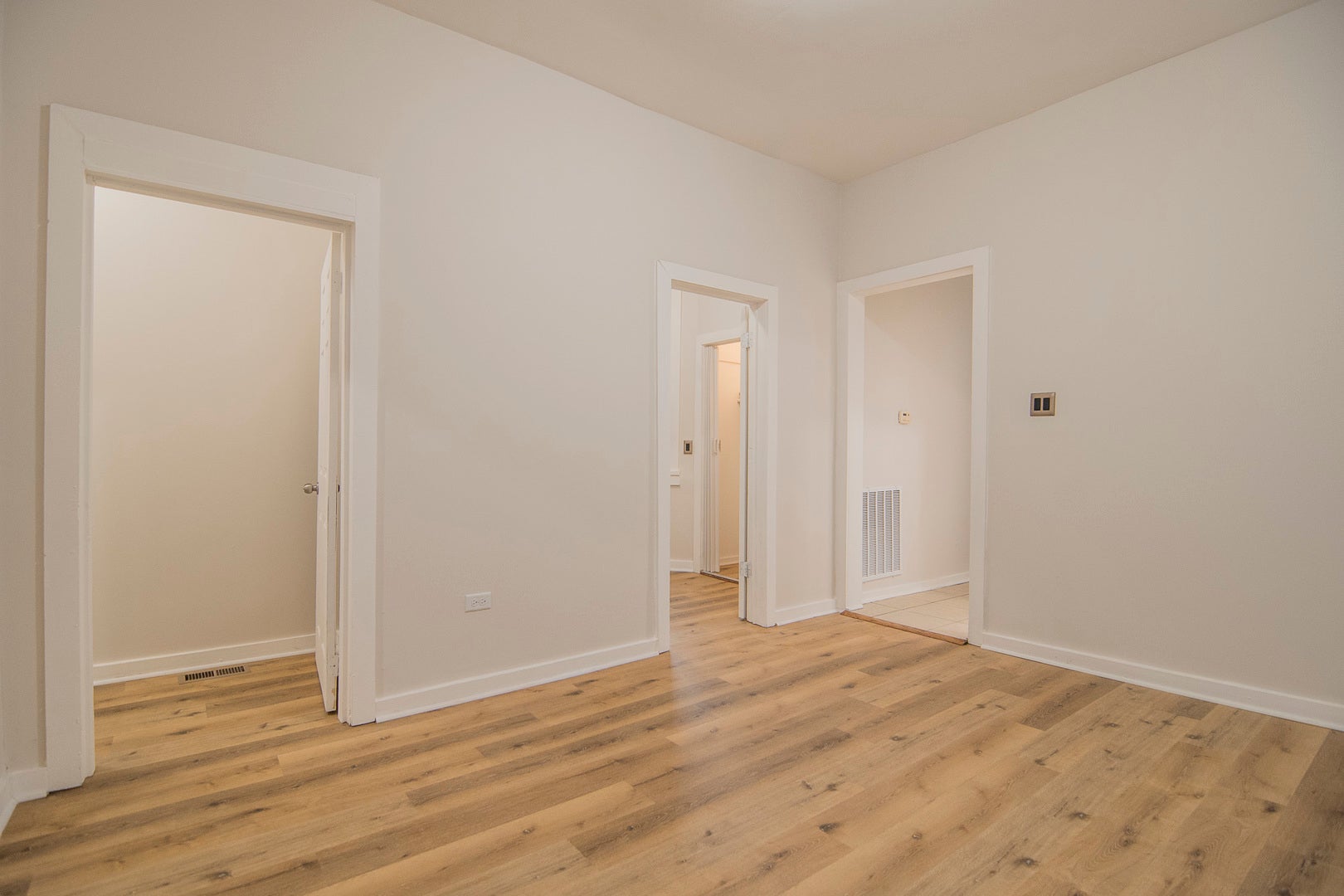 1141 S Francisco Avenue 1R