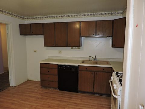 Tiny photo for 10015 Beverly Drive #105, Skokie, IL 60076 (MLS # 12492436)