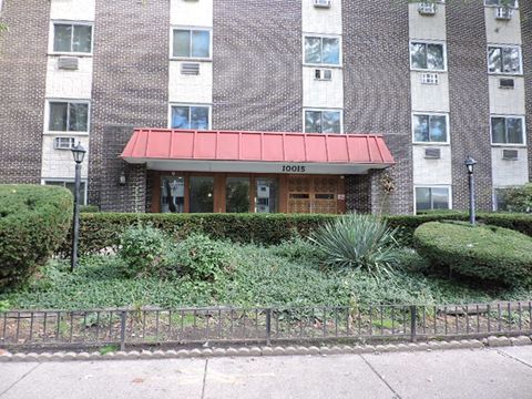Tiny photo for 10015 Beverly Drive #105, Skokie, IL 60076 (MLS # 12492436)