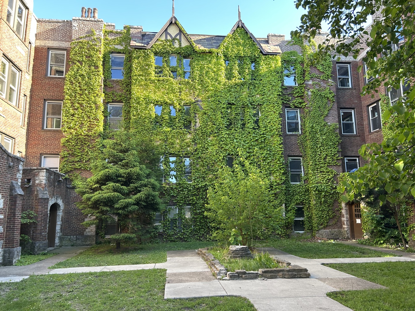 8001 Edgewater Road
