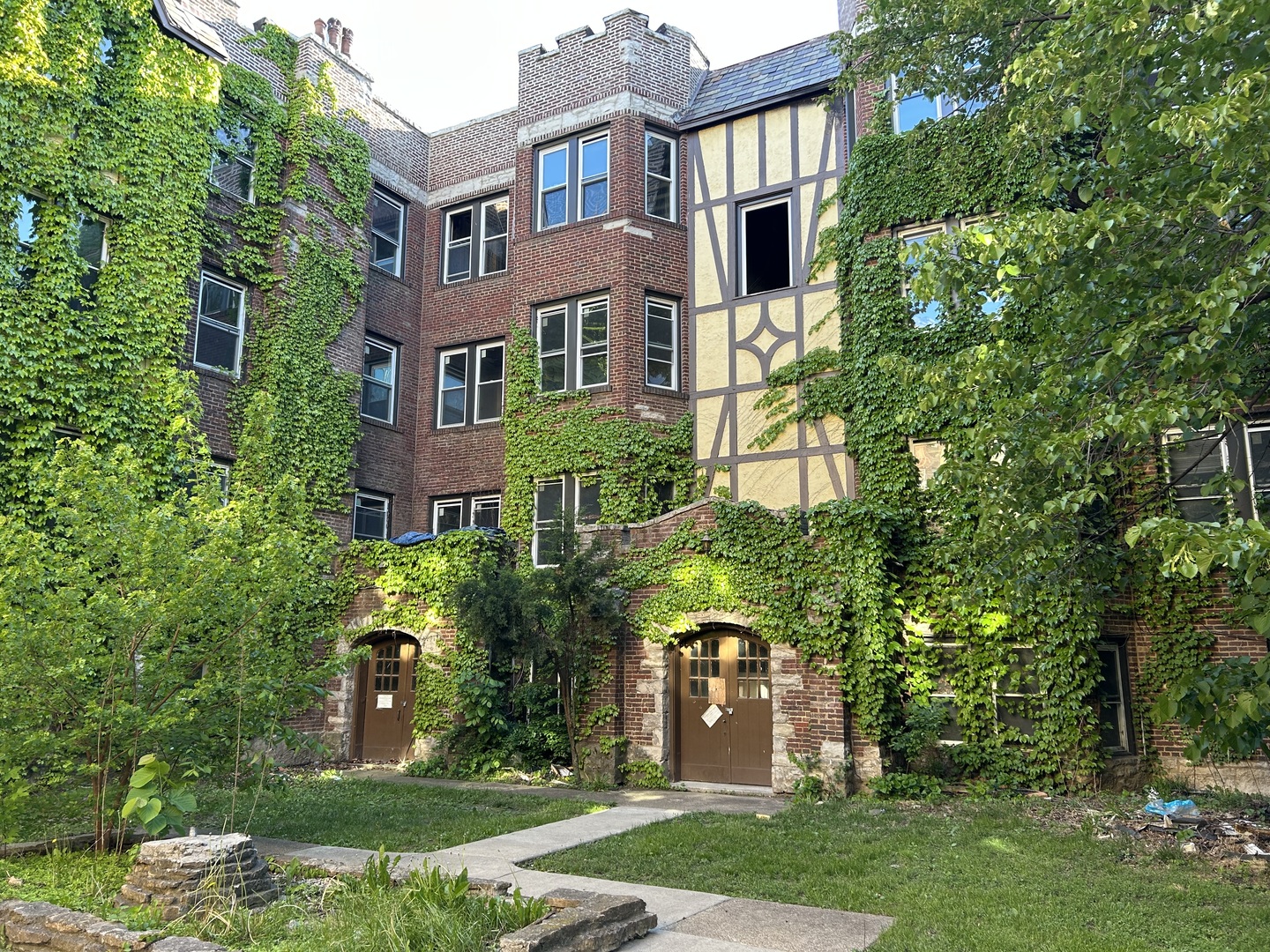 8001 Edgewater Road