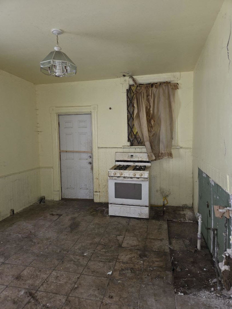 7019 S Indiana Avenue