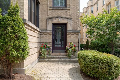 Tiny photo for 4516 N Greenview Avenue #2, Chicago, IL 60640 (MLS # 12575288)