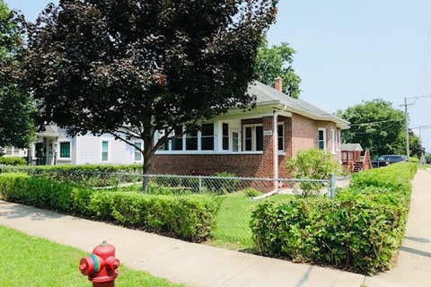 Photo of 1000 Vine Street, Joliet, IL 60435 (MLS # 12694873)