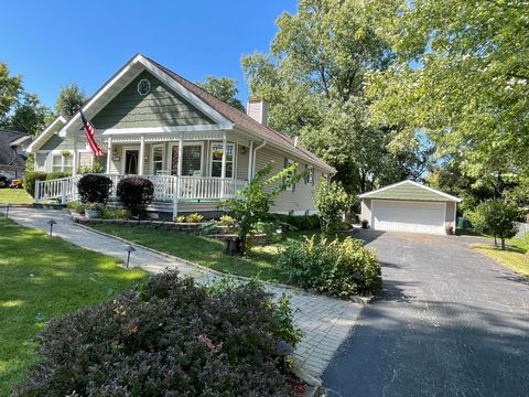 Photo of 8506 S 85TH Court, Hickory Hills, IL 60457 (MLS # 12493998)