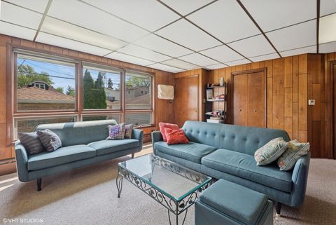 Tiny photo for 6321 N MERRIMAC Avenue, Chicago, IL 60646 (MLS # 12487226)