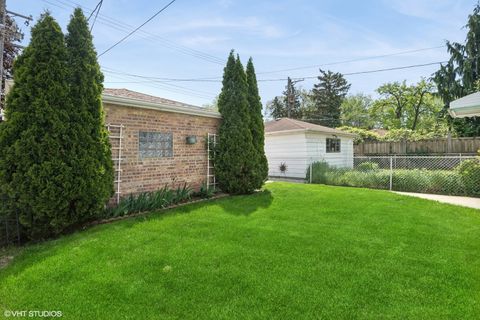 Tiny photo for 6321 N MERRIMAC Avenue, Chicago, IL 60646 (MLS # 12487226)
