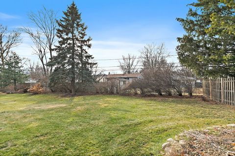 Tiny photo for 1200 Deep Woods Drive, Elgin, IL 60120 (MLS # 12572039)