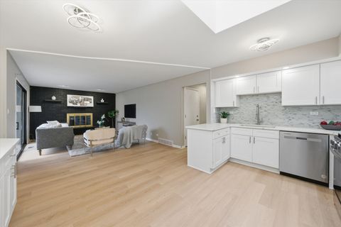 Tiny photo for 17048 Clyde Avenue, South Holland, IL 60473 (MLS # 12520692)