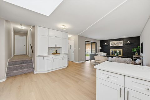 Tiny photo for 17048 Clyde Avenue, South Holland, IL 60473 (MLS # 12520692)