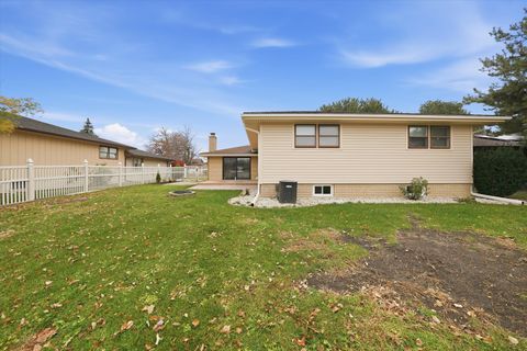Tiny photo for 17048 Clyde Avenue, South Holland, IL 60473 (MLS # 12520692)