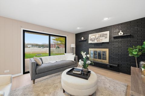 Tiny photo for 17048 Clyde Avenue, South Holland, IL 60473 (MLS # 12520692)