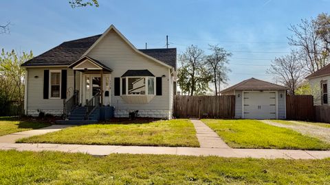 Photo of 521 S Cherry Street, Centralia, IL 62801 (MLS # 12614449)