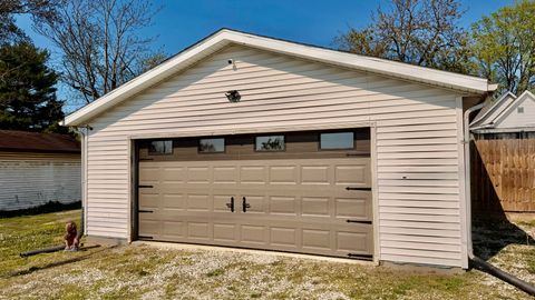 Tiny photo for 521 S Cherry Street, Centralia, IL 62801 (MLS # 12614449)