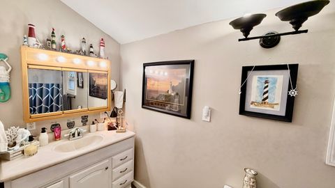 Tiny photo for 521 S Cherry Street, Centralia, IL 62801 (MLS # 12614449)