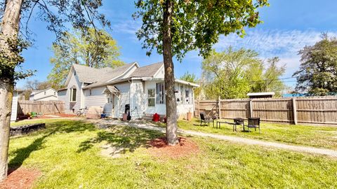 Tiny photo for 521 S Cherry Street, Centralia, IL 62801 (MLS # 12614449)
