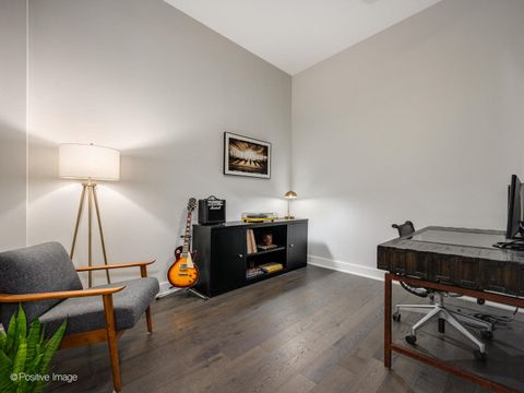 Tiny photo for 23 N Aberdeen Street #2N, Chicago, IL 60607 (MLS # 12579822)