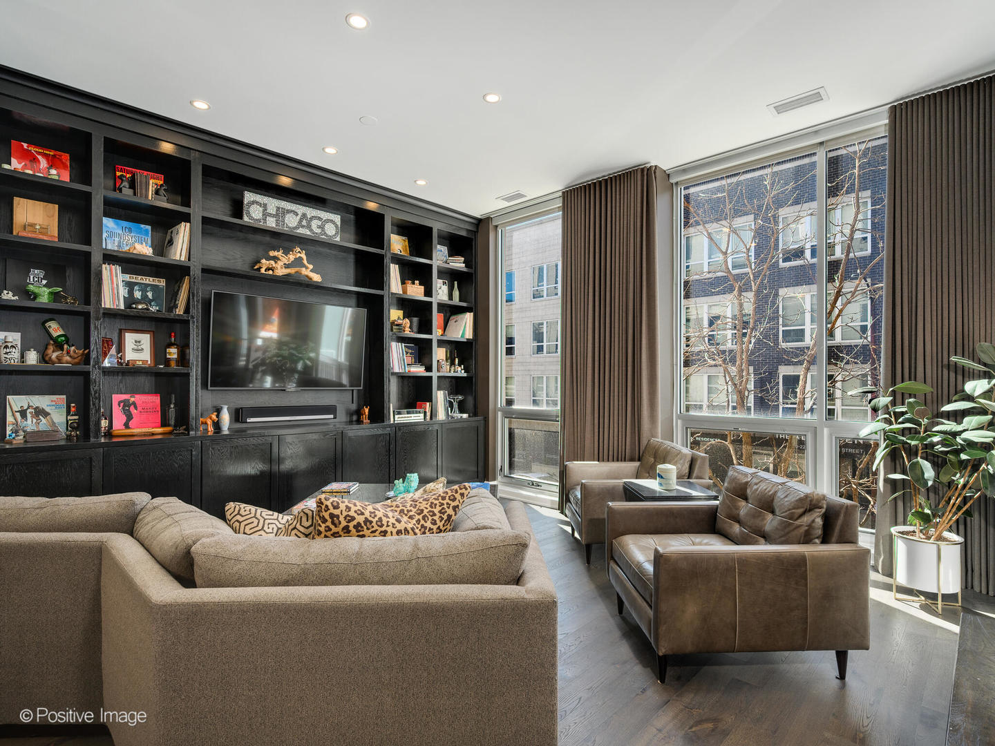 23 N Aberdeen Street 2N