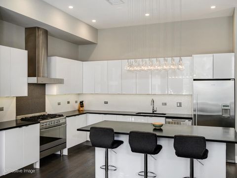 Tiny photo for 23 N Aberdeen Street #2N, Chicago, IL 60607 (MLS # 12579822)