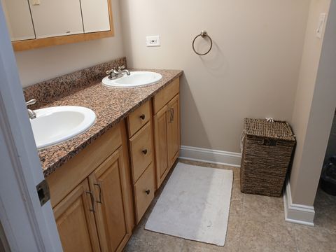 Tiny photo for 210 N Des Plaines Avenue N #D, Forest Park, IL 60130 (MLS # 12563615)