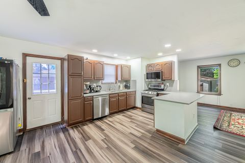 Tiny photo for 1719 S 4th Place, St. Charles, IL 60174 (MLS # 12457769)