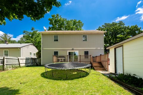 Tiny photo for 1719 S 4th Place, St. Charles, IL 60174 (MLS # 12457769)