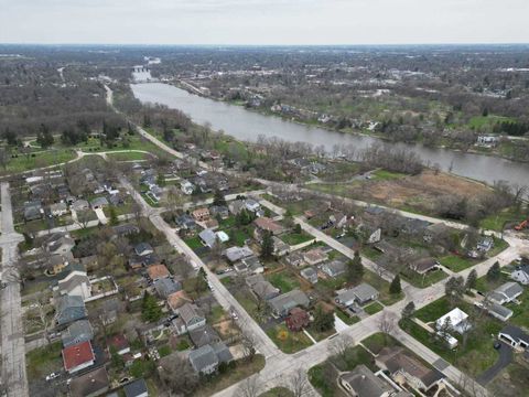 Tiny photo for 1719 S 4th Place, St. Charles, IL 60174 (MLS # 12457769)