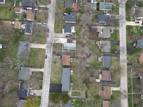 Tiny photo for 1719 S 4th Place, St. Charles, IL 60174 (MLS # 12457769)