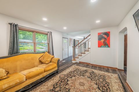 Tiny photo for 1719 S 4th Place, St. Charles, IL 60174 (MLS # 12457769)