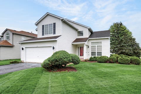 Photo of 320 Starwood Pass, Lake In The Hills, IL 60156 (MLS # 12659735)