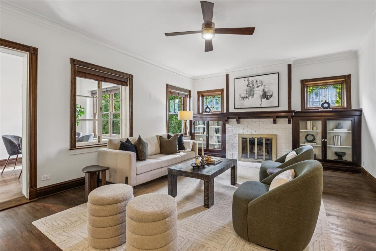 4616 N Magnolia Avenue 1