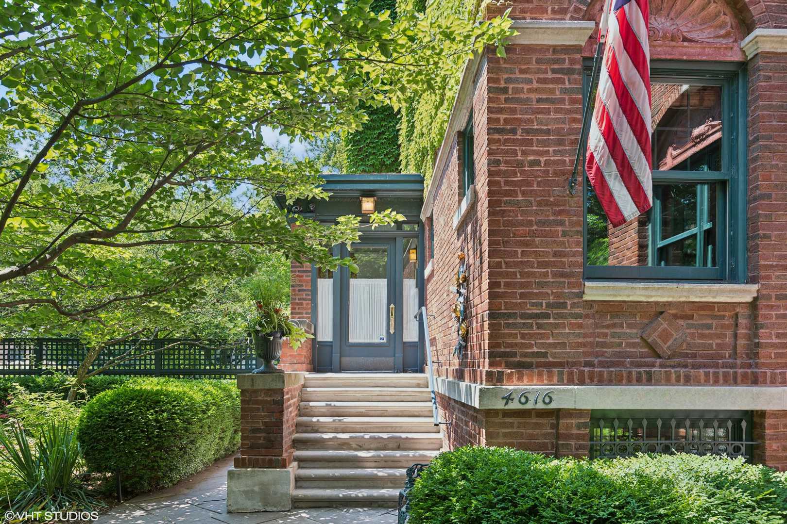 4616 N Magnolia Avenue 1