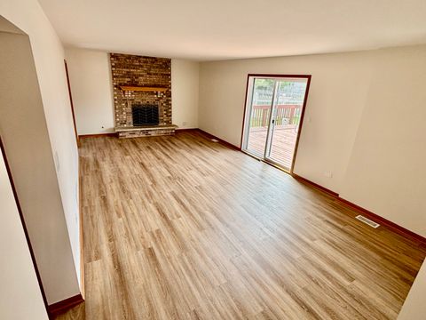 Tiny photo for 334 Heritage Parkway, Romeoville, IL 60446 (MLS # 12478839)