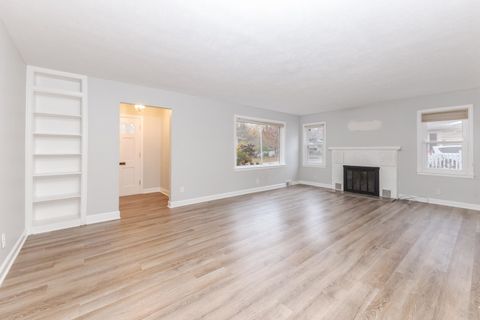 Tiny photo for 502 Colton Avenue, Bloomington, IL 61701 (MLS # 12521092)