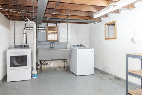 Tiny photo for 502 Colton Avenue, Bloomington, IL 61701 (MLS # 12521092)