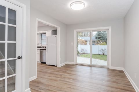 Tiny photo for 502 Colton Avenue, Bloomington, IL 61701 (MLS # 12521092)