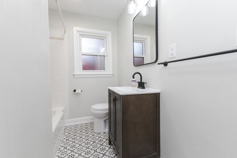 Tiny photo for 502 Colton Avenue, Bloomington, IL 61701 (MLS # 12521092)